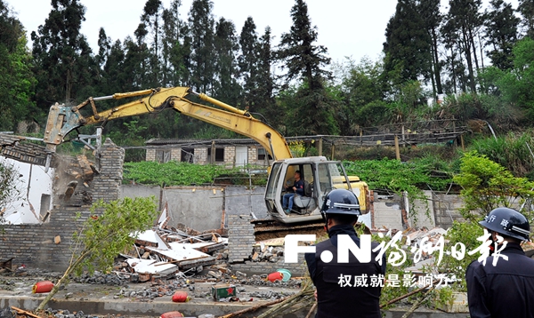 鼓嶺核心區(qū)兩處違建拆除 度假區(qū)每周3次重點巡查