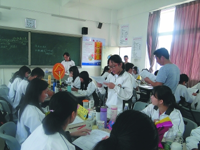 福建日報特刊：回眸開局之年　展望2017·惠民生