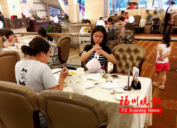 文明用餐理念在榕深入人心 按量點菜與剩菜打包成主流