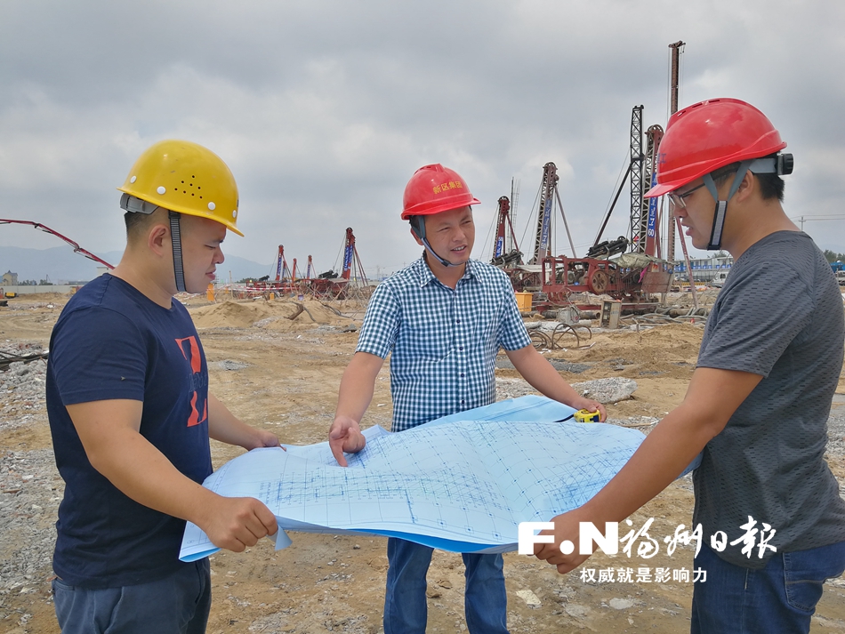 劉建苗：為濱海新城爭(zhēng)分奪秒