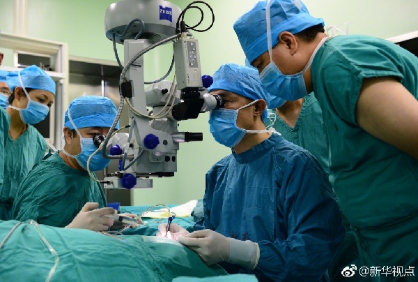十九大微評：新時代，我們用奮斗定義未來
