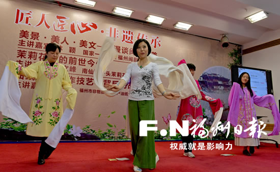 省圖互動(dòng)式講座介紹閩劇　聽(tīng)眾穿上戲服體驗(yàn)戲曲魅力