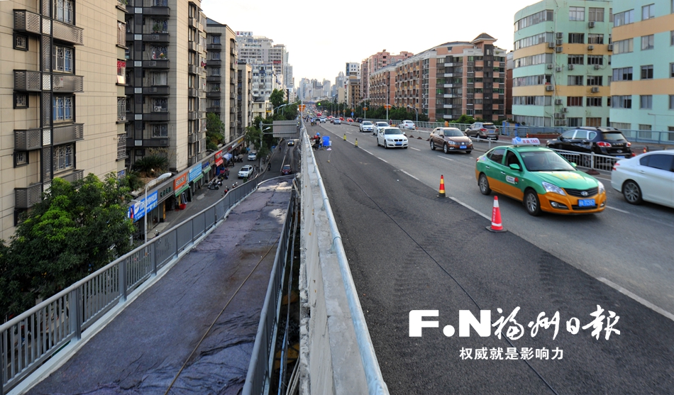 琴亭高架橋東側(cè)新機(jī)動車道通車