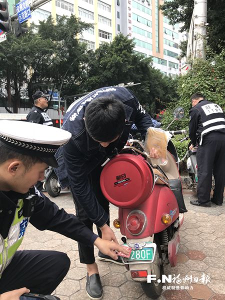 福州交警半月查糾6萬余起非機動車交通違法
