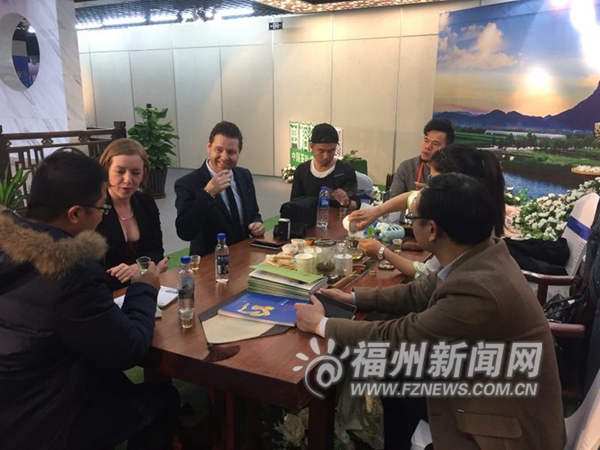 絲路電影節(jié)劇組媒體見(jiàn)面會(huì)　嘉賓愛(ài)上“福州味”