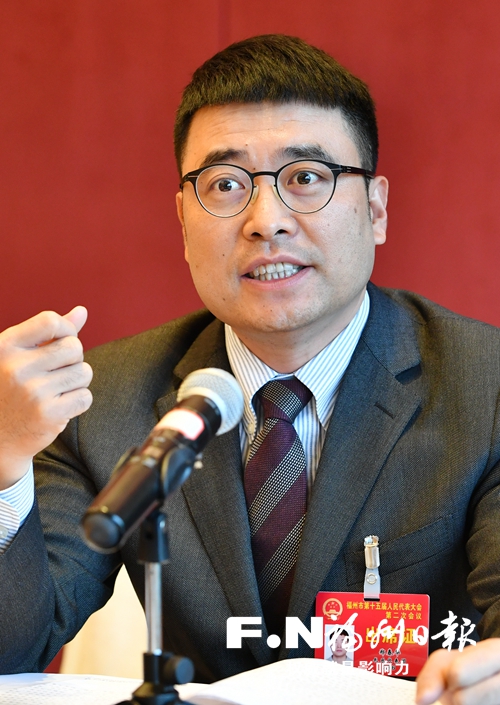 長樂團代表鄭春華：為中小微企業(yè)制定扶持政策