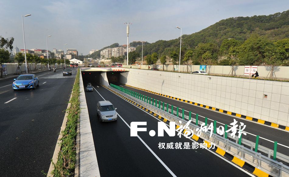 湖東路隧道正式通車 省圖至東二環(huán)驅(qū)車僅需2分鐘