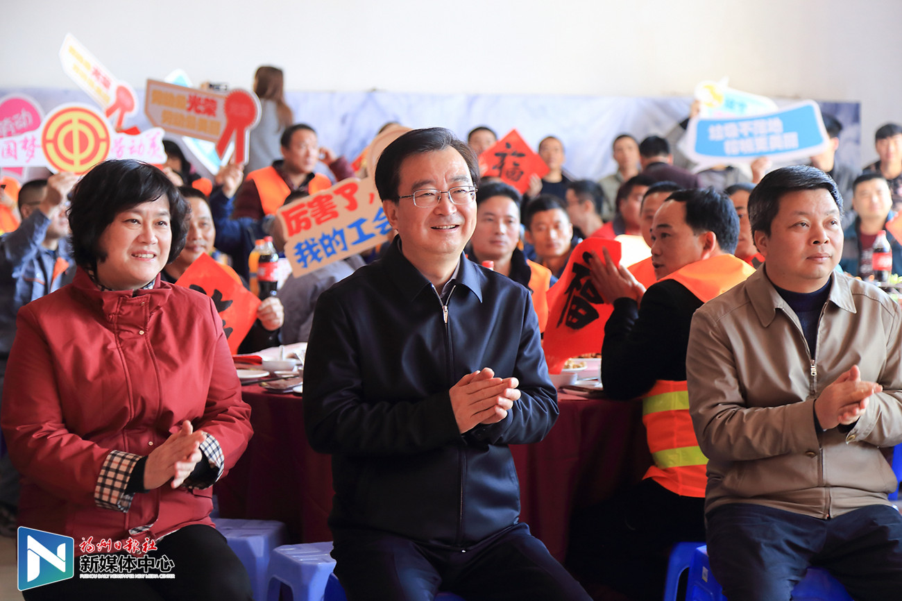 向幸福之城出發(fā)！王寧看望慰問(wèn)基層一線職工和新聞工作者