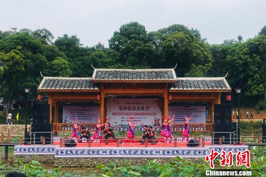 福建畬村文化節(jié)：賞畬家風(fēng)情　展荷風(fēng)蓮韻