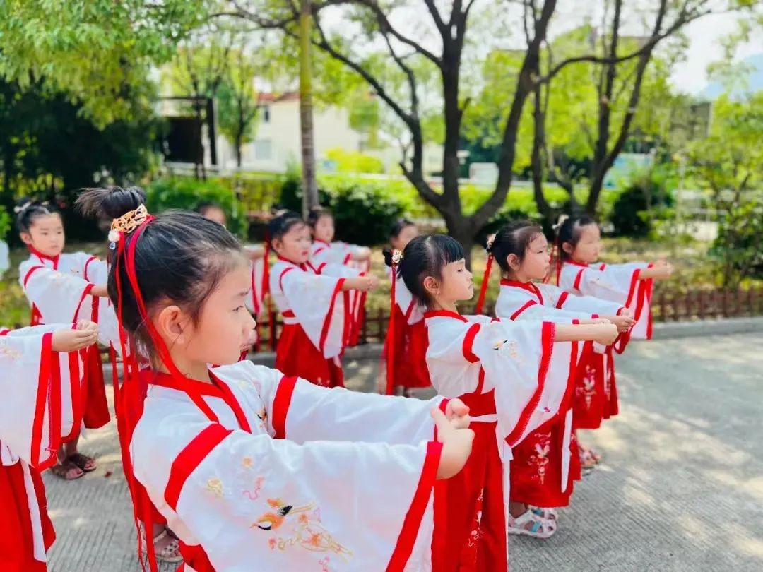 改革動(dòng)態(tài)|投入經(jīng)費(fèi)超65億元！看！長(zhǎng)樂教育這十年…...