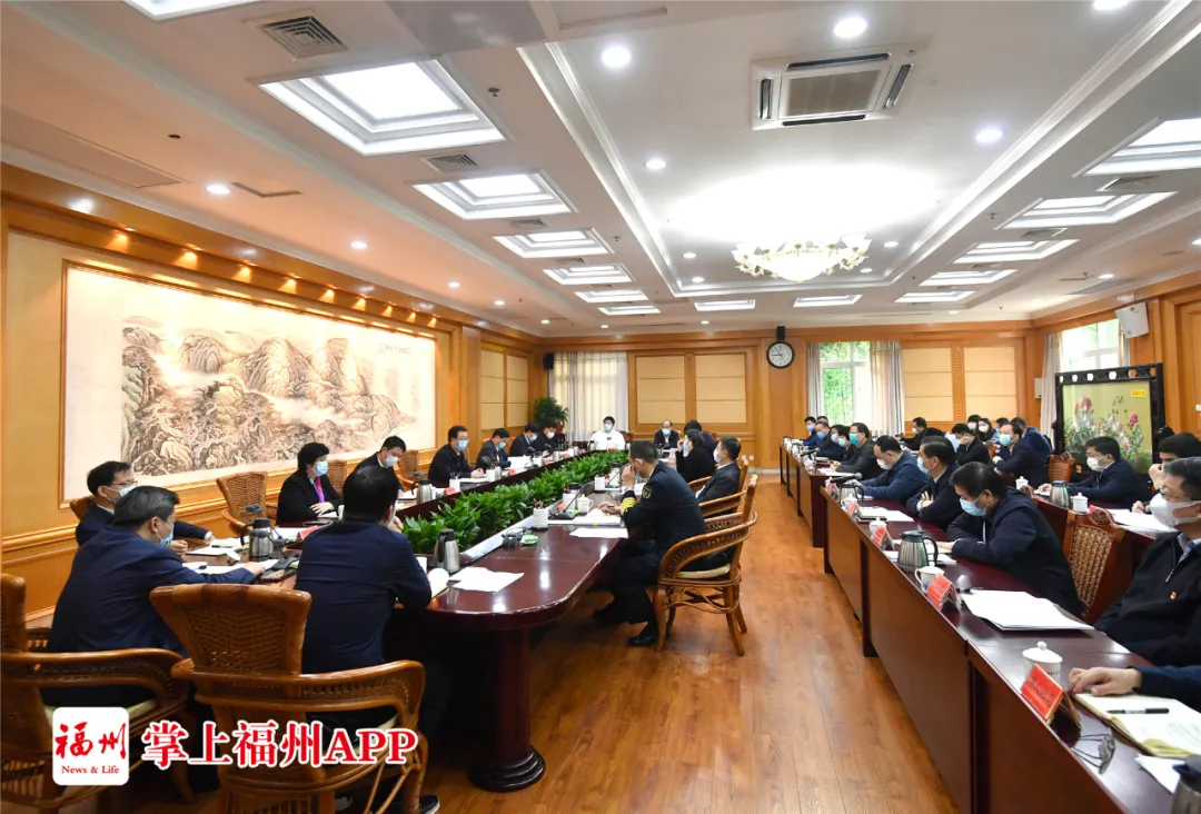 王寧主持召開市委學(xué)習(xí)貫徹習(xí)近平新時(shí)代中國(guó)特色社會(huì)主義思想工作小組第八次會(huì)議  認(rèn)真學(xué)習(xí)貫徹習(xí)近平總書記重要講話精神對(duì)精準(zhǔn)有力防控境外疫情輸入進(jìn)行再?gòu)?qiáng)化再部署