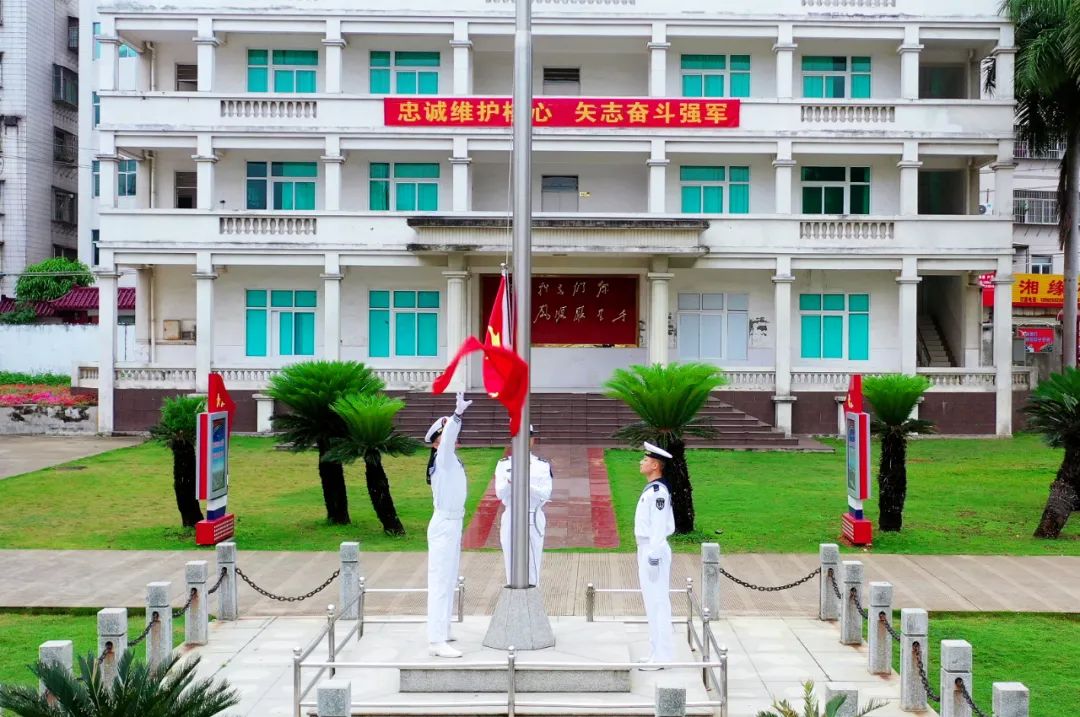 人民海軍，生日快樂！