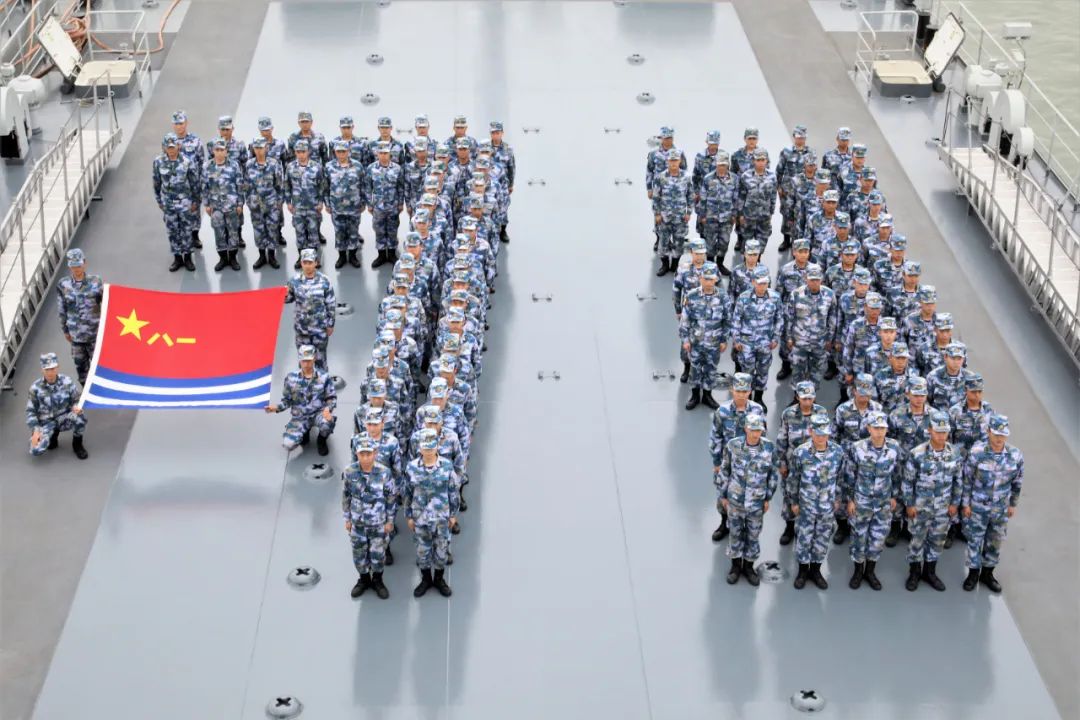 人民海軍，生日快樂！