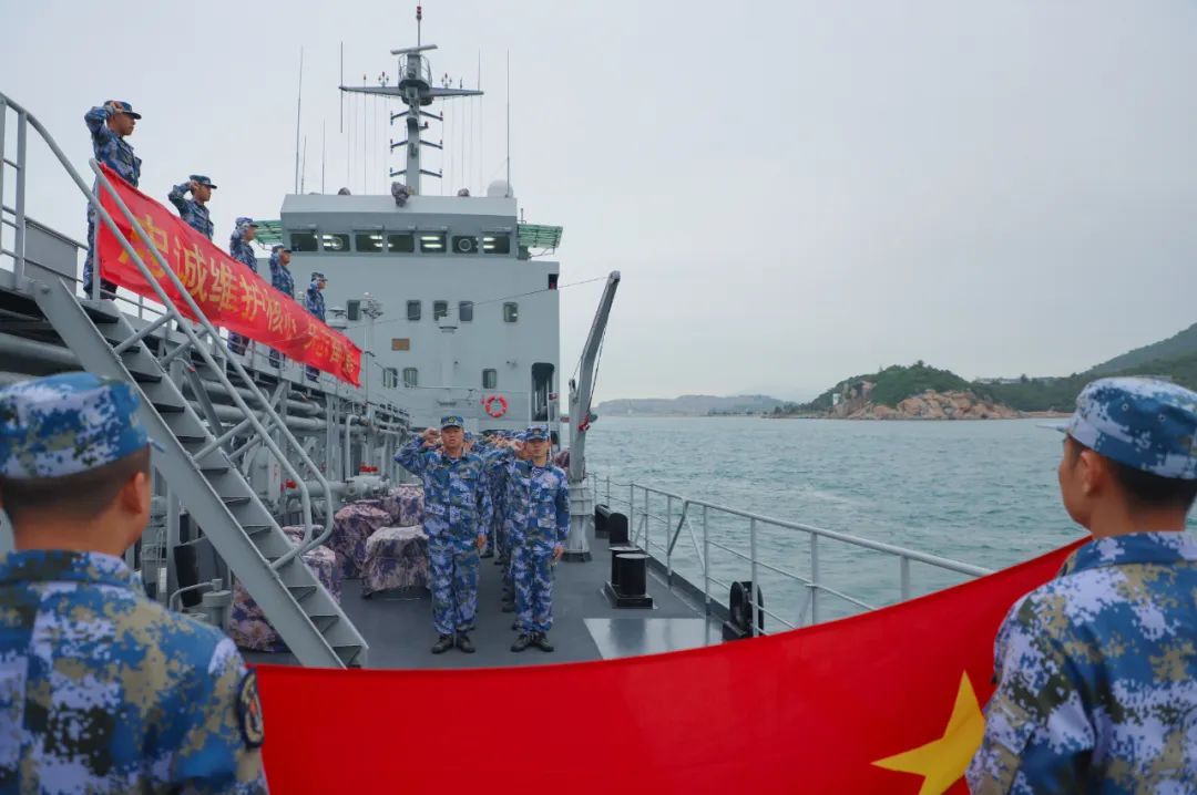 人民海軍，生日快樂！