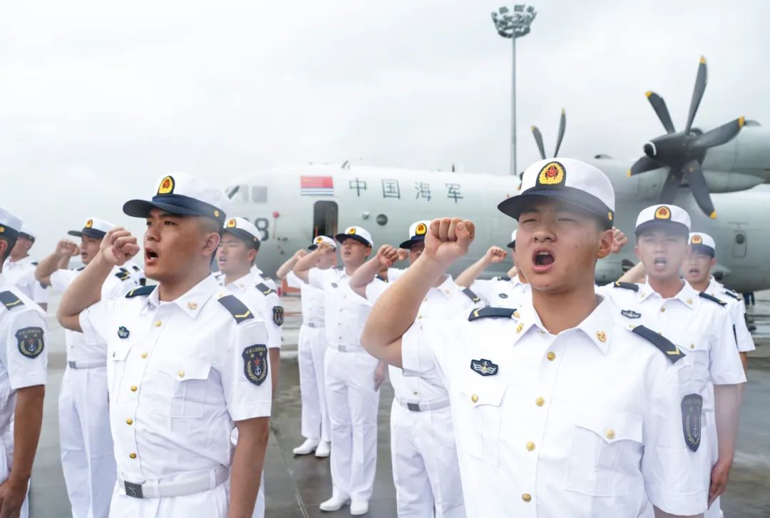 人民海軍，生日快樂！