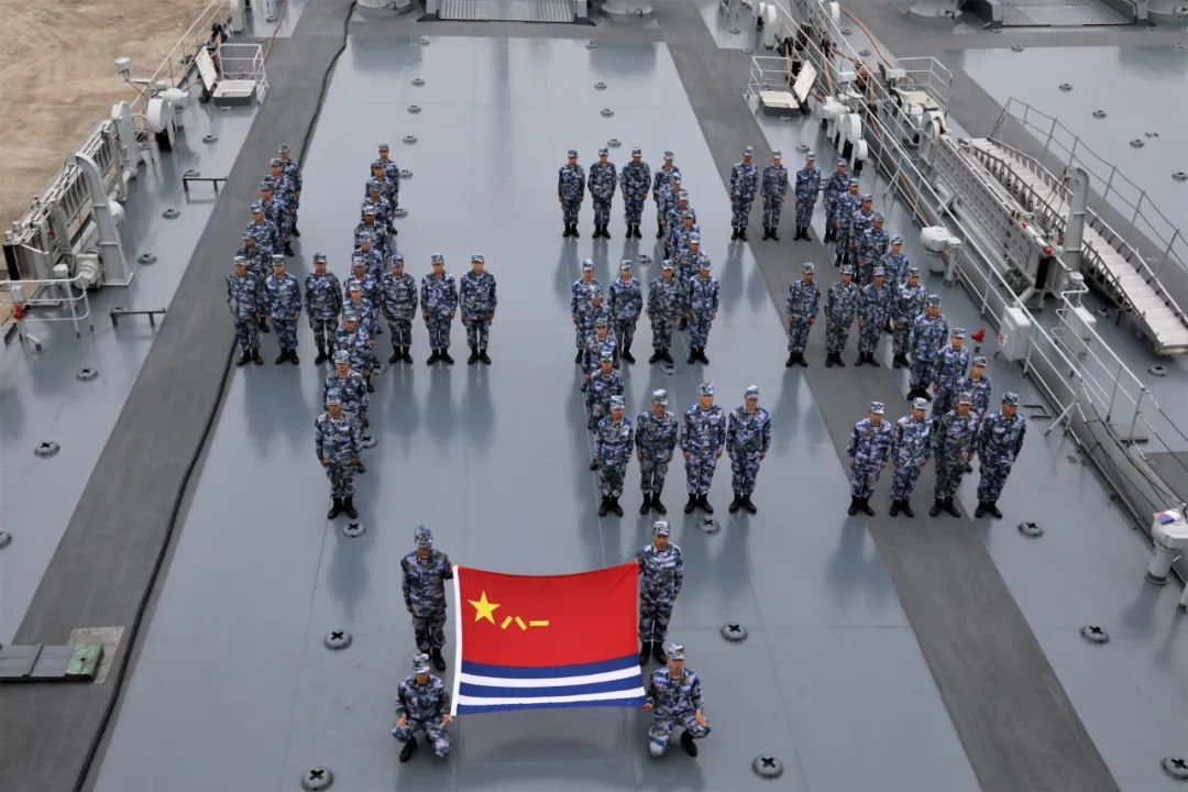 人民海軍，生日快樂！