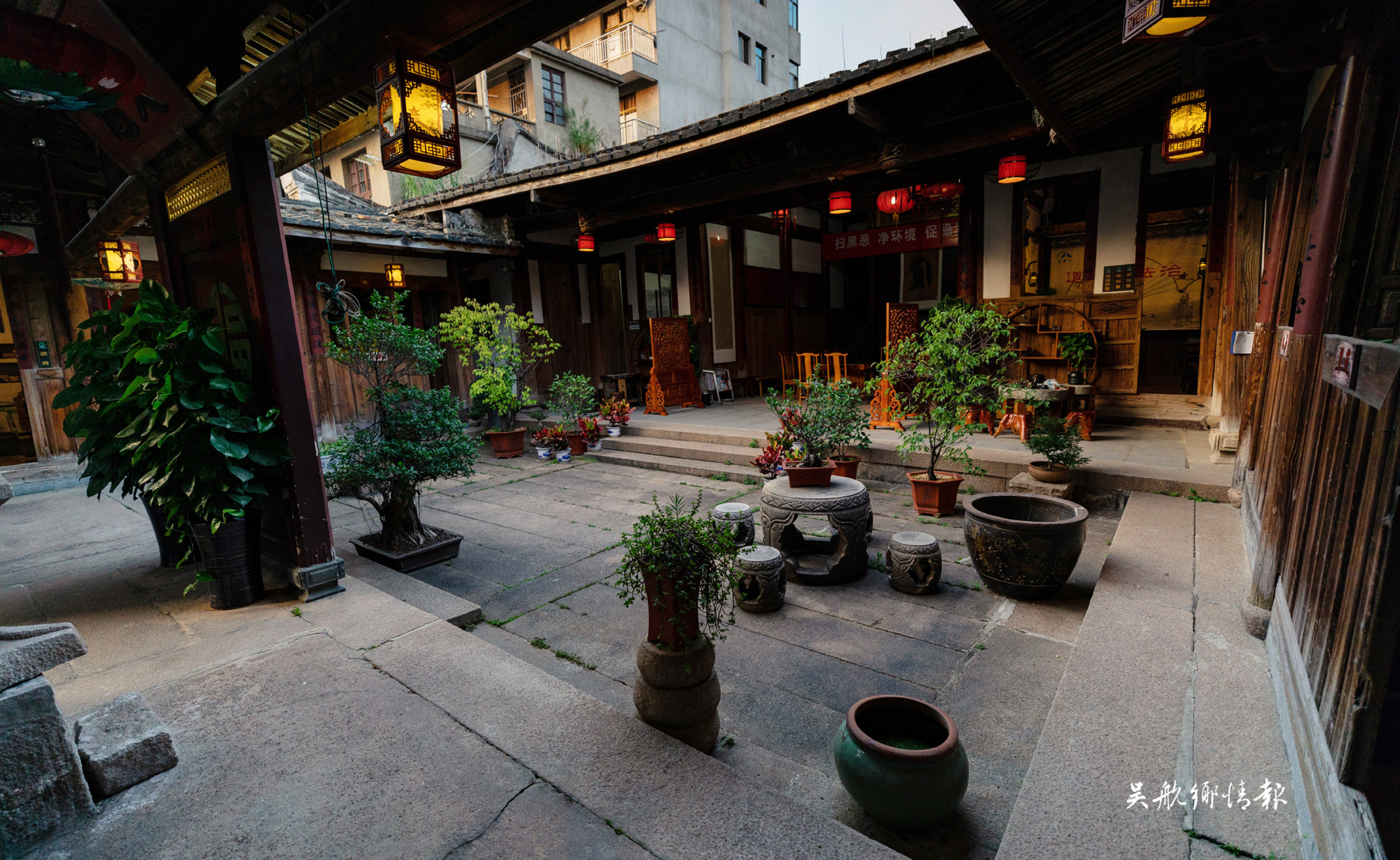 我有庭院一方，勝過(guò)詩(shī)和遠(yuǎn)方