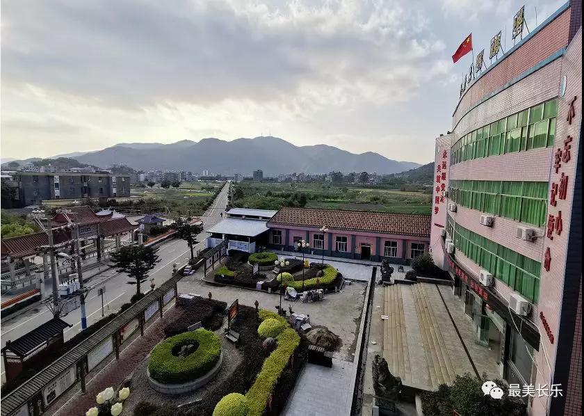 黨建引領，鄉(xiāng)賢出力！長樂古槐鎮(zhèn)嶼北村“破繭成蝶”！