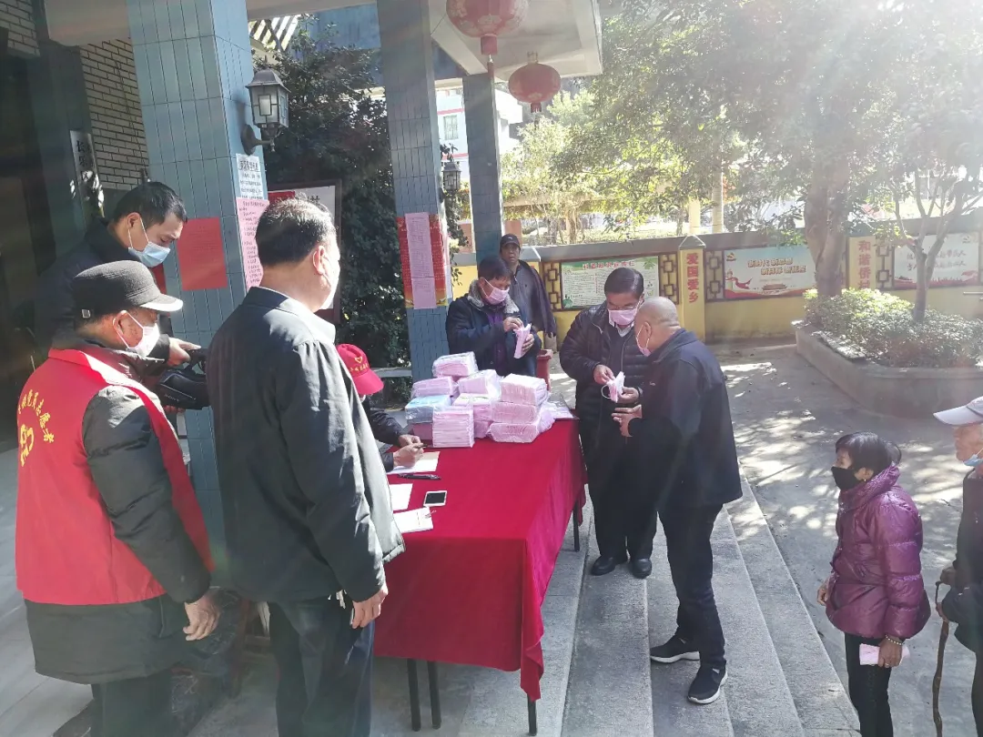 點贊！他們的暖心之舉，讓抗疫有溫情
