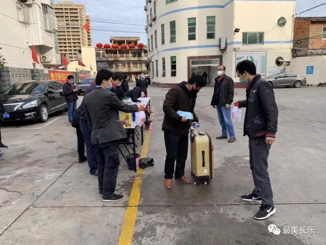 金峰鎮(zhèn)：黨員服務成“法寶” 規(guī)上限上企業(yè)全部復工