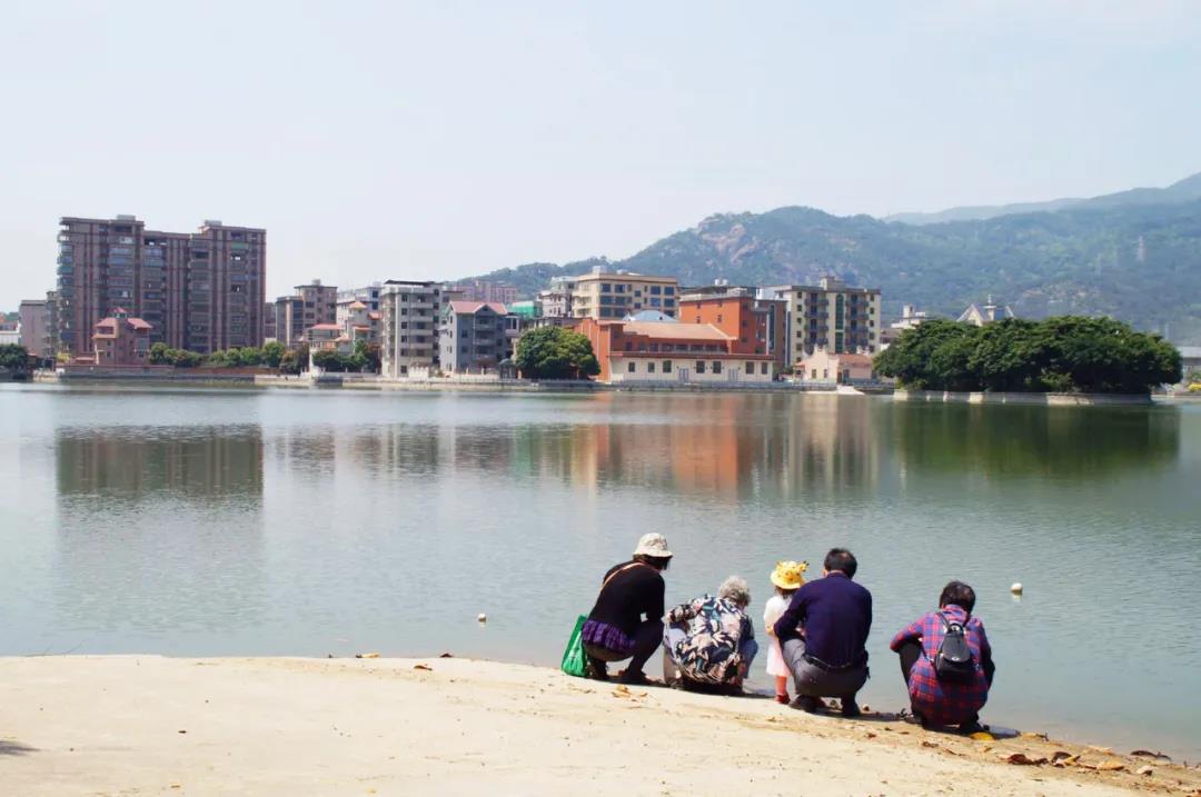 長樂這個(gè)村鄉(xiāng)賢捐資千萬元，建起美麗家園！