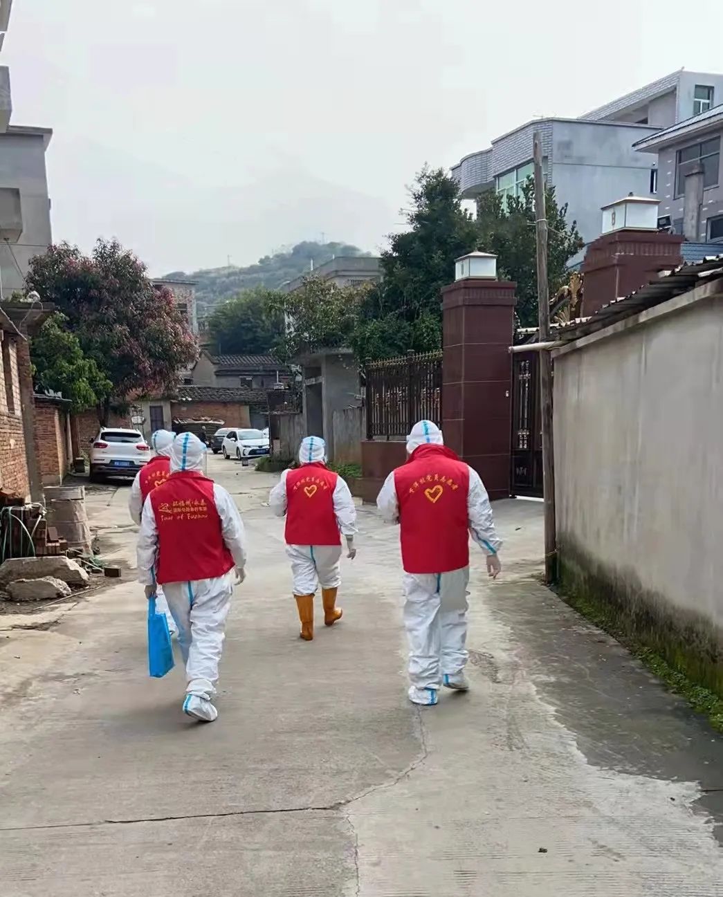 帶頭助抗疫，俯身解難題！營(yíng)前街道10名黨員干部主動(dòng)請(qǐng)纓深入封控區(qū)