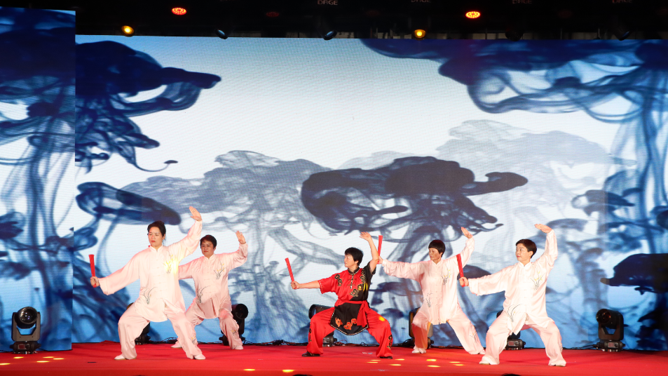 【網(wǎng)絡(luò)中國(guó)節(jié)·中秋】今晚長(zhǎng)樂(lè)這場(chǎng)晚會(huì)，與海外游子共賞~