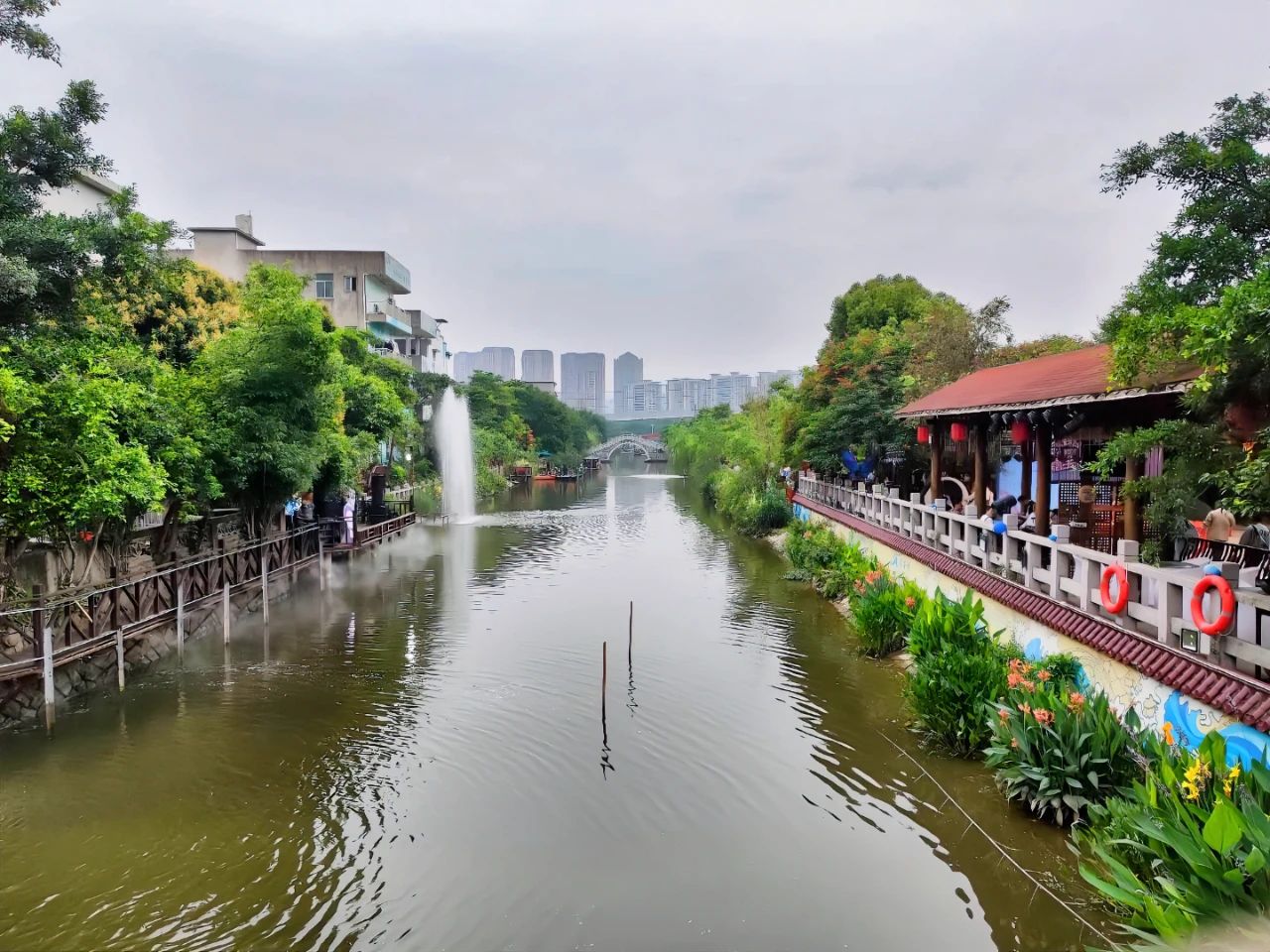產(chǎn)業(yè)興、村容美、鄉(xiāng)風(fēng)和，長(zhǎng)樂(lè)鄉(xiāng)村振興有“里”有“面”