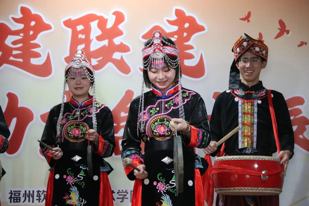 剪紙、繪畫、打鼓板……這個藏在僑鄉(xiāng)的神秘村落好熱鬧！