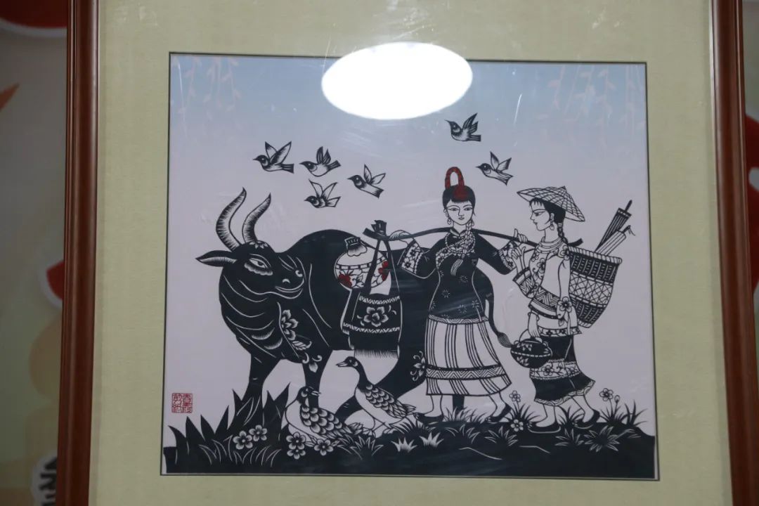 剪紙、繪畫、打鼓板……這個藏在僑鄉(xiāng)的神秘村落好熱鬧！