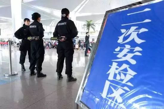 明日起，在福建乘坐這些進(jìn)京列車！請?zhí)崆?小時進(jìn)站