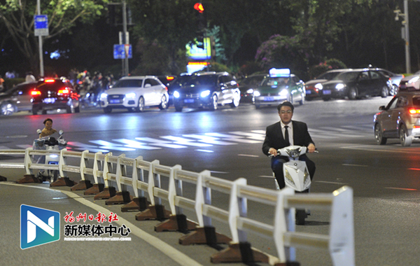 福州城區(qū)電動車交通違法行為屢見不鮮