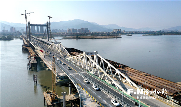 福州新洪塘大橋部分通車 老橋封閉等待拆除