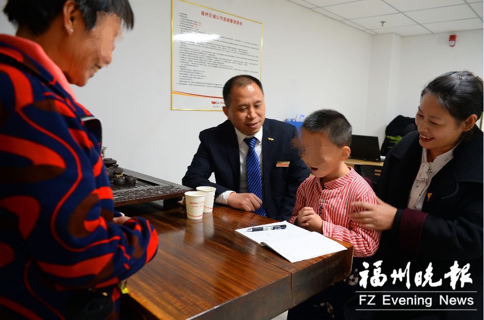 福州一小區(qū)，物業(yè)一天撿到4個(gè)娃！