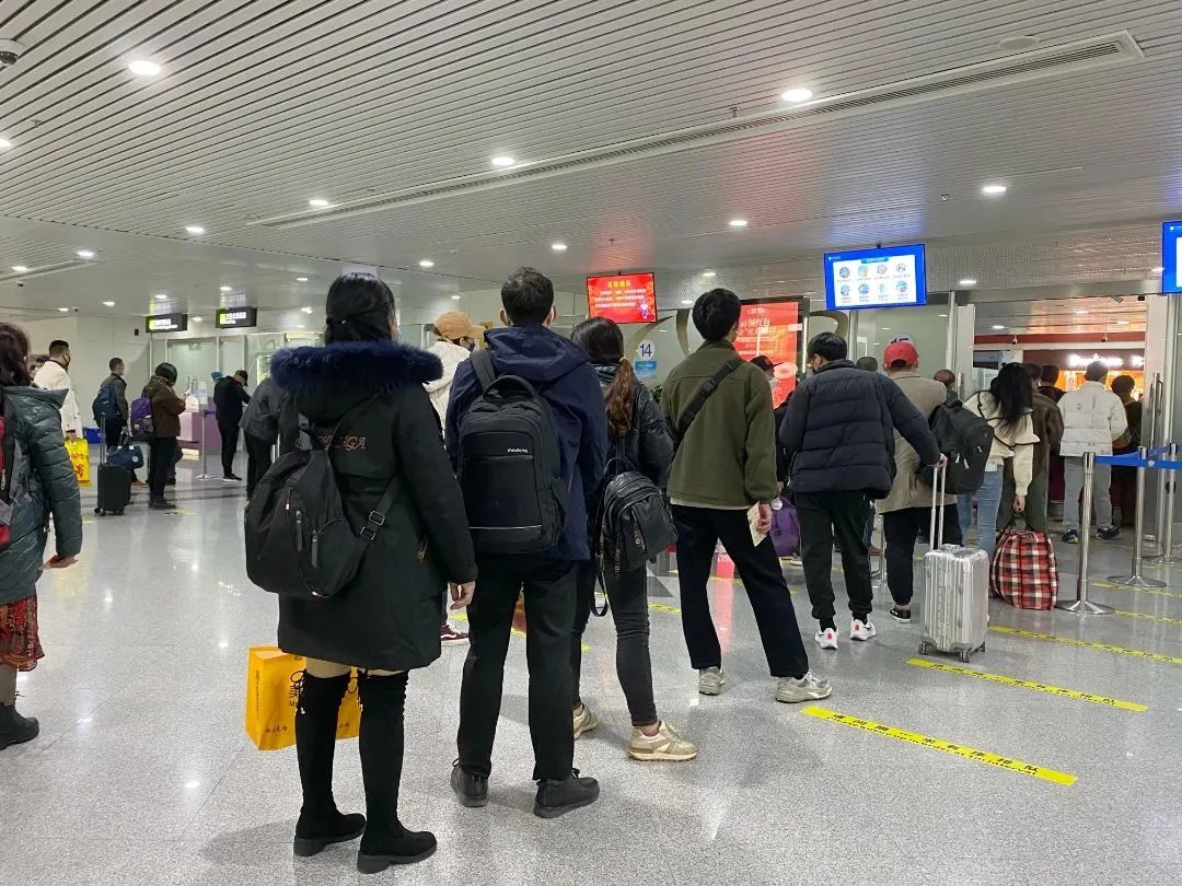春運(yùn)開啟！福州機(jī)場(chǎng)旅客吞吐量預(yù)計(jì)近百萬人次！