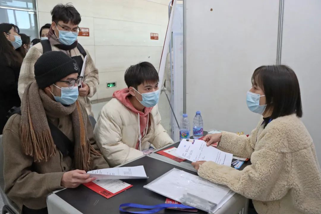 近千個崗位！今年首場招聘會火熱啟動