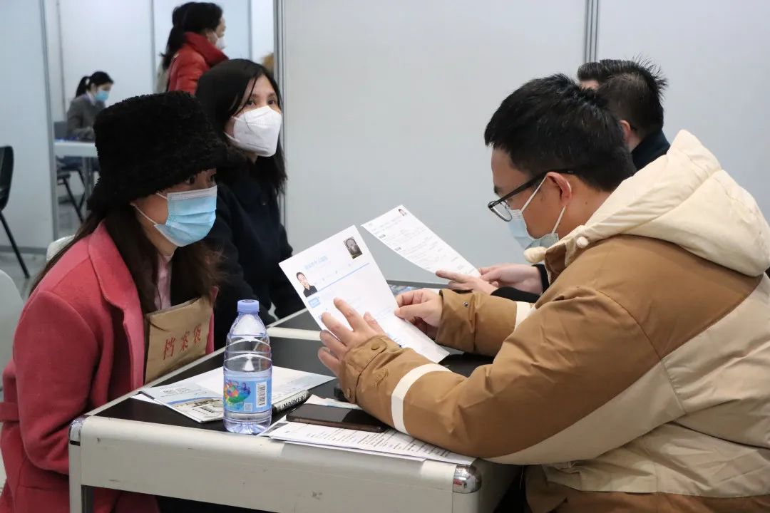 近千個崗位！今年首場招聘會火熱啟動
