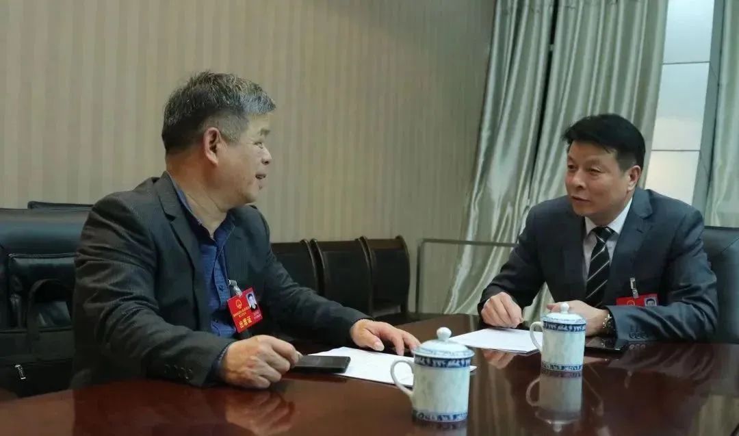 建言獻策談發(fā)展，履職盡責(zé)謀大計：人大代表今日報到