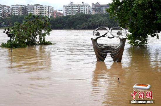 現(xiàn)場(chǎng)直擊福建三明暴雨洪災(zāi)：各部門(mén)合力搶險(xiǎn) 民眾忙自救