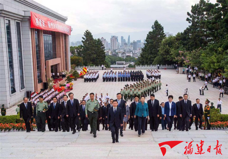 烈士紀念日向革命烈士敬獻花籃儀式在榕舉行 于偉國唐登杰徐起零崔玉英出席