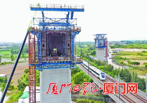 國慶長假項目建設(shè)不停工 福廈高鐵廈門段建設(shè)快速推進