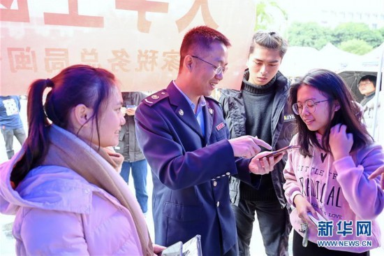福建：醫(yī)保政策宣傳進(jìn)校園