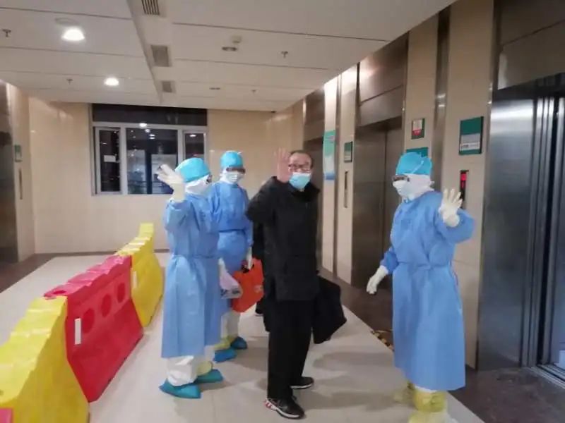 福建省立醫(yī)院支援武漢醫(yī)療隊接管重癥病區(qū)已有7位病人出院