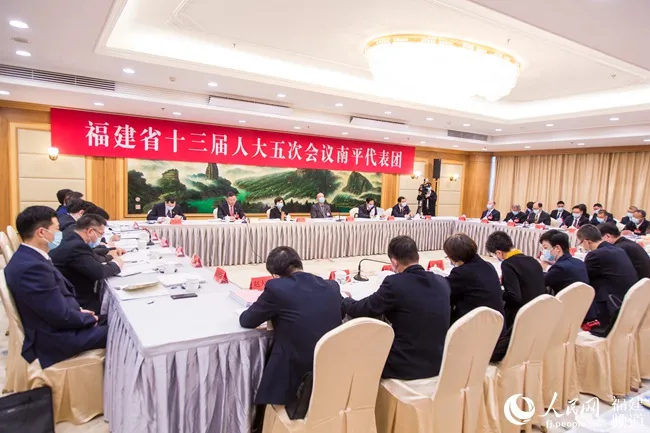 人民網(wǎng)頭條刊發(fā)報(bào)道《寫在福建兩會閉幕：目標(biāo)“全面建設(shè)創(chuàng)新型省份” 八閩兒女奮勇拼搏造“福”地》 