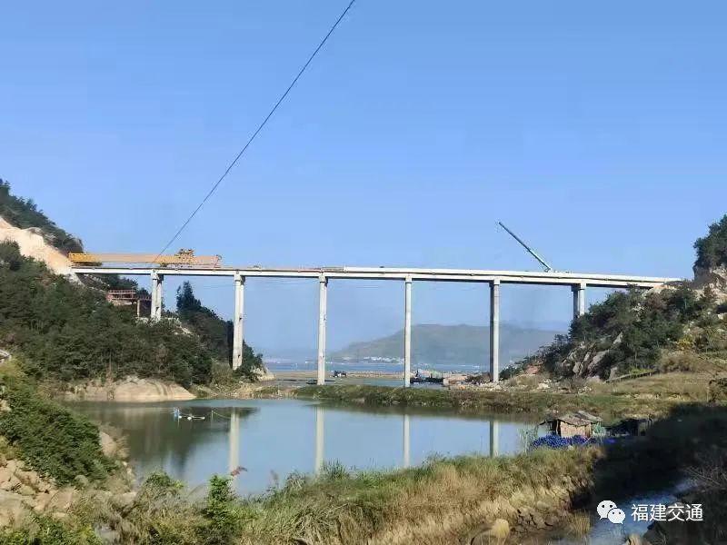 福建這兩座公路橋梁合龍