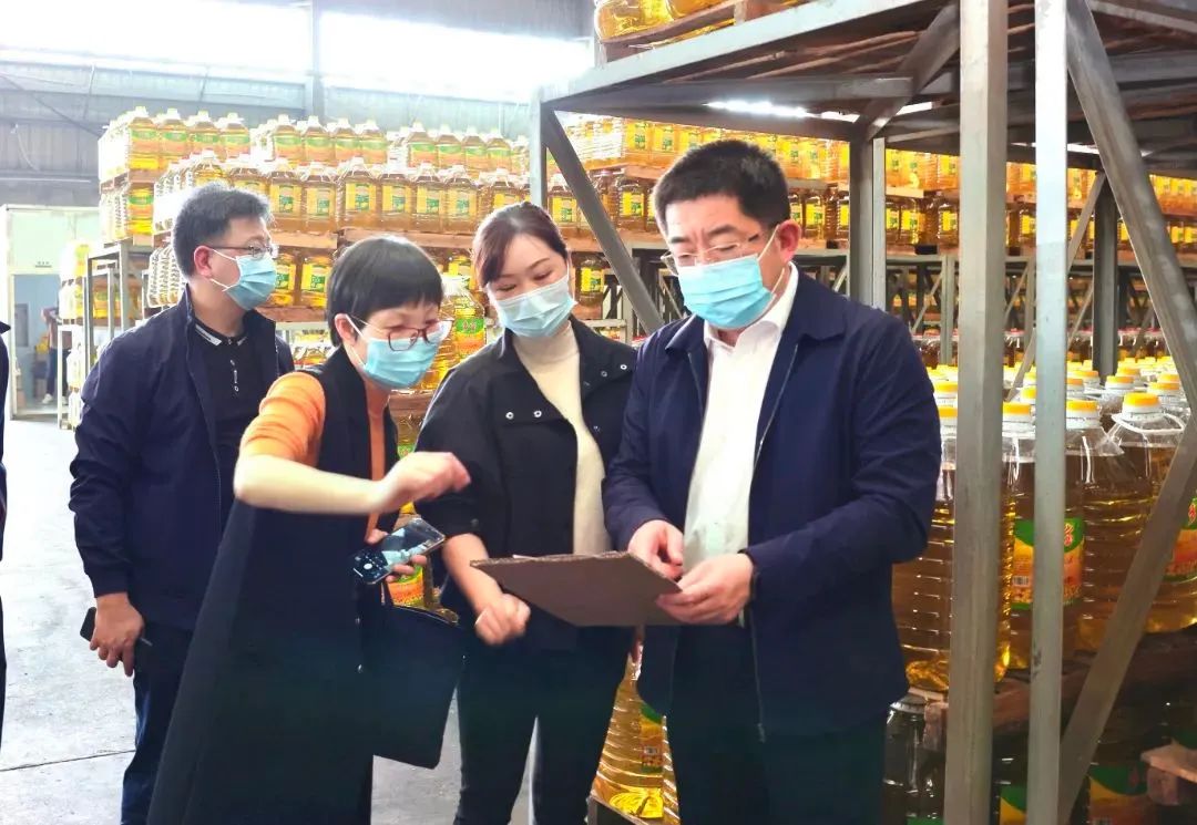 省發(fā)改委領(lǐng)導(dǎo)帶隊(duì)到一線開展糧食安全飛行檢查