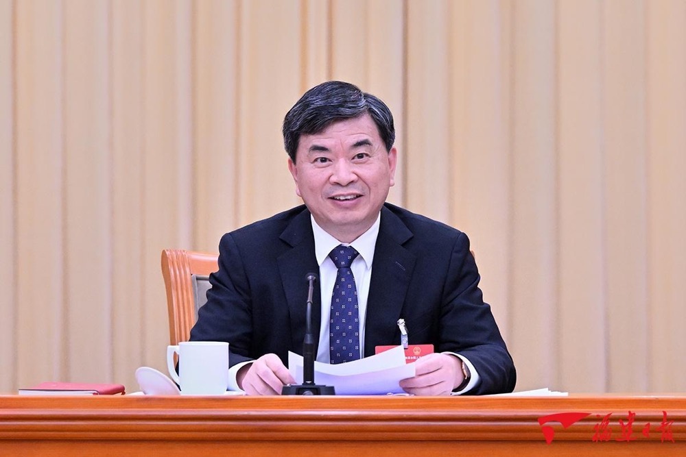 福建代表團(tuán)舉行開(kāi)放團(tuán)組會(huì)議