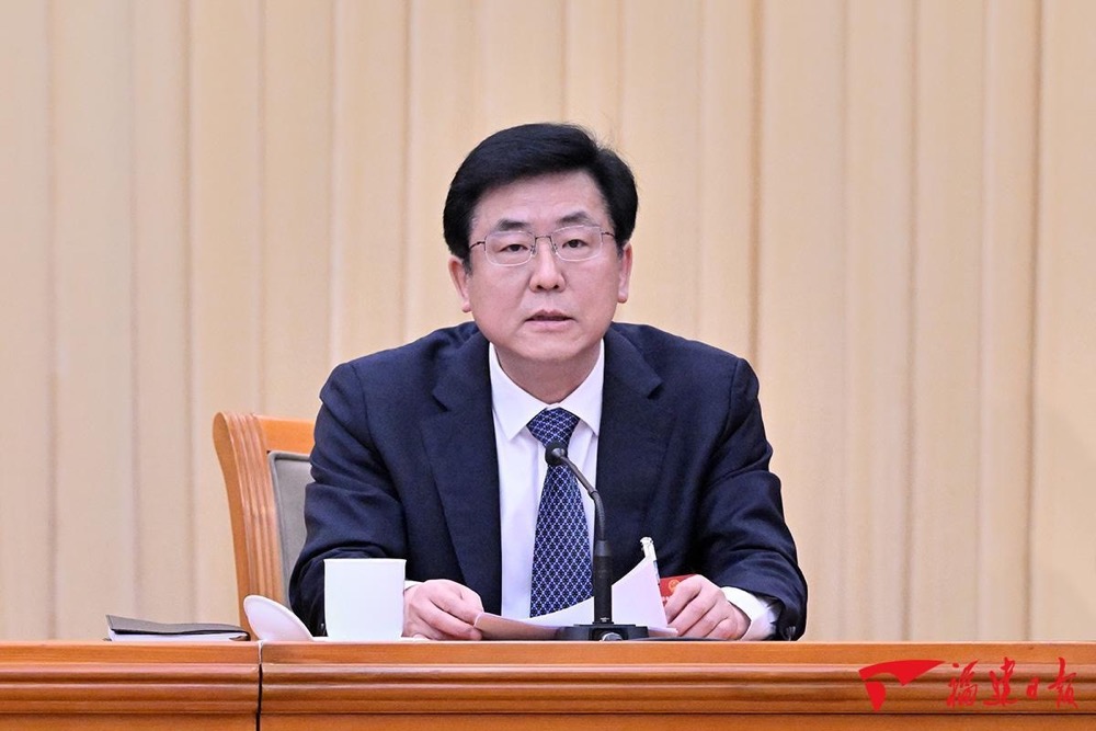 福建代表團(tuán)舉行開(kāi)放團(tuán)組會(huì)議