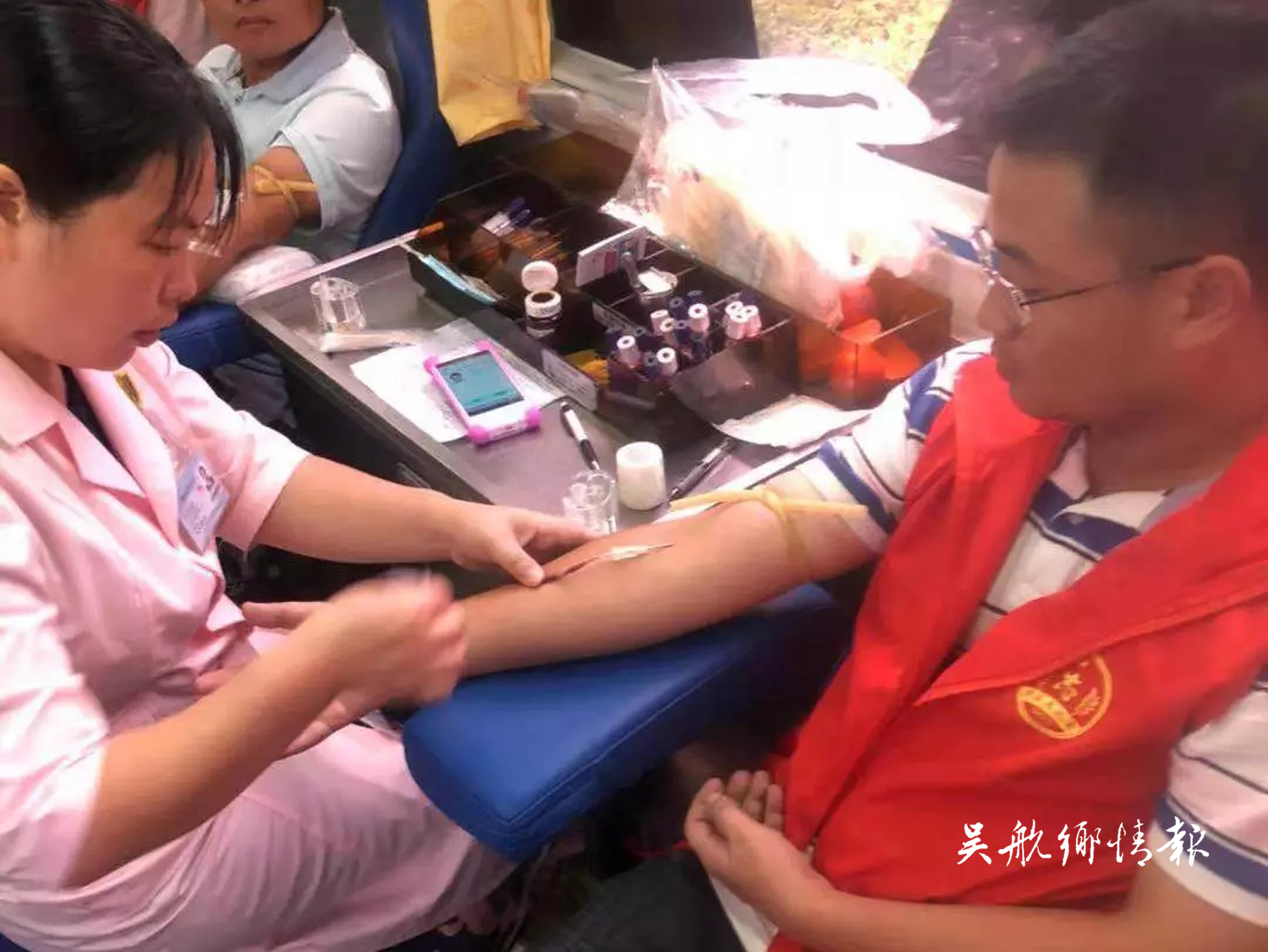  無(wú)償獻(xiàn)血 奉獻(xiàn)愛(ài)心