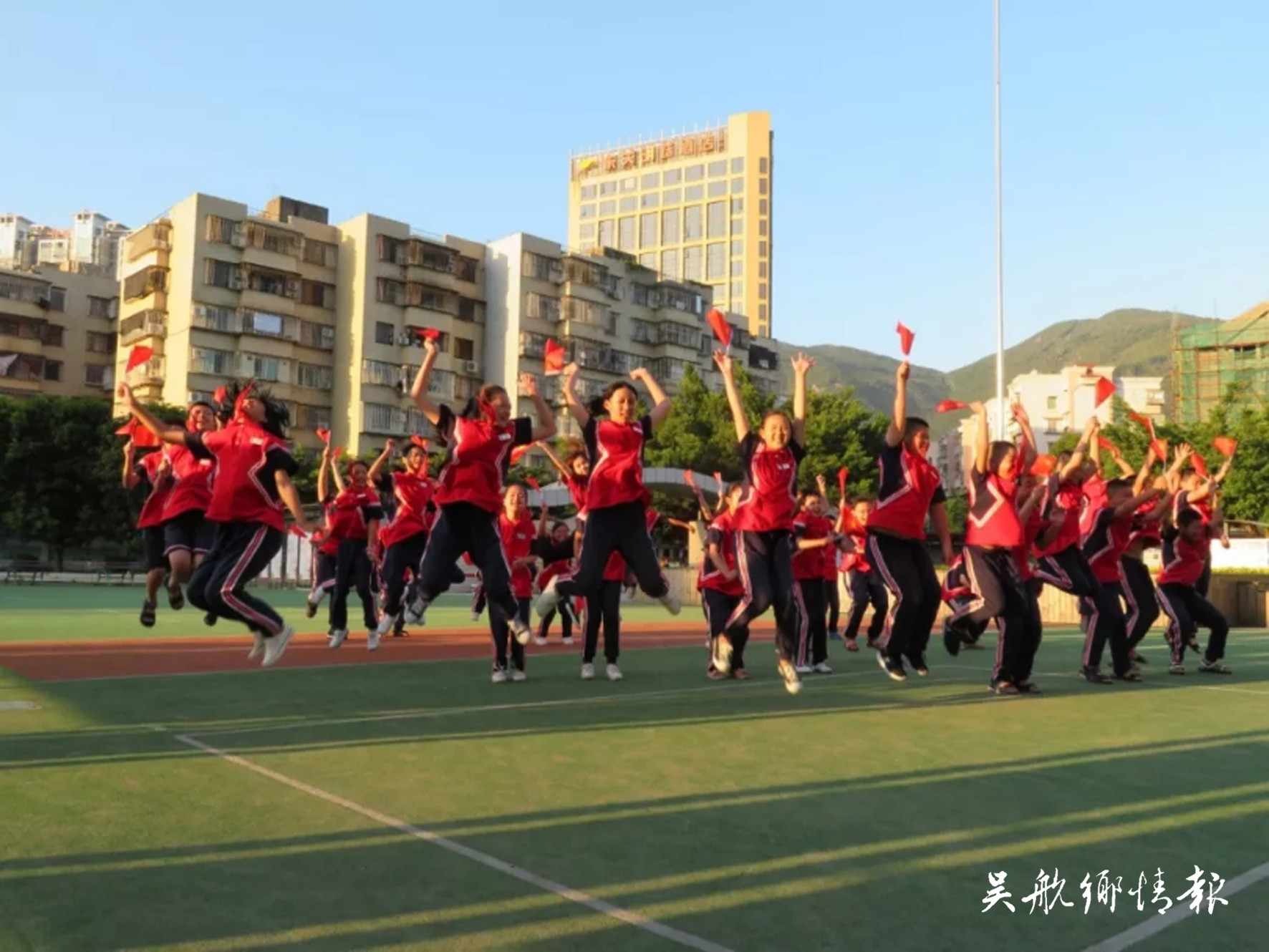 我區(qū)各級(jí)各部門(mén)開(kāi)展慶祝中華人民共和國(guó)成立70周年系列活動(dòng)